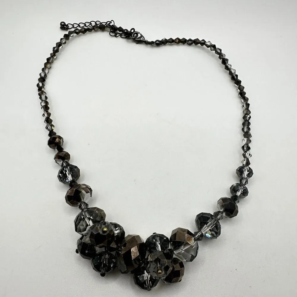 Stunning faceted black/dark‎ gray crystal beaded necklace!